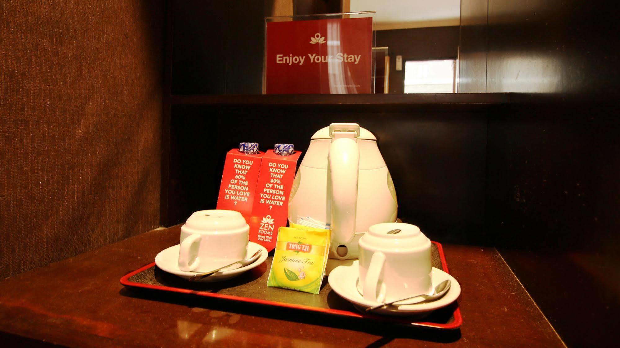 Zen Rooms Grand Hotel เล็มบัง ภายนอก รูปภาพ