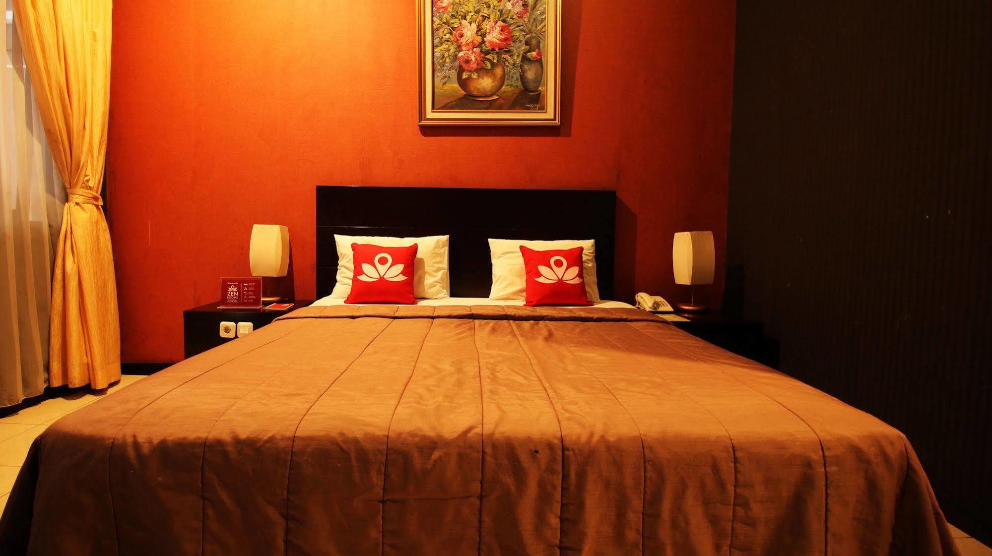 Zen Rooms Grand Hotel เล็มบัง ภายนอก รูปภาพ