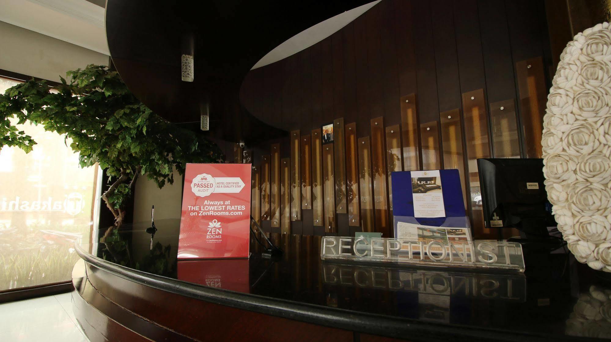 Zen Rooms Grand Hotel เล็มบัง ภายนอก รูปภาพ