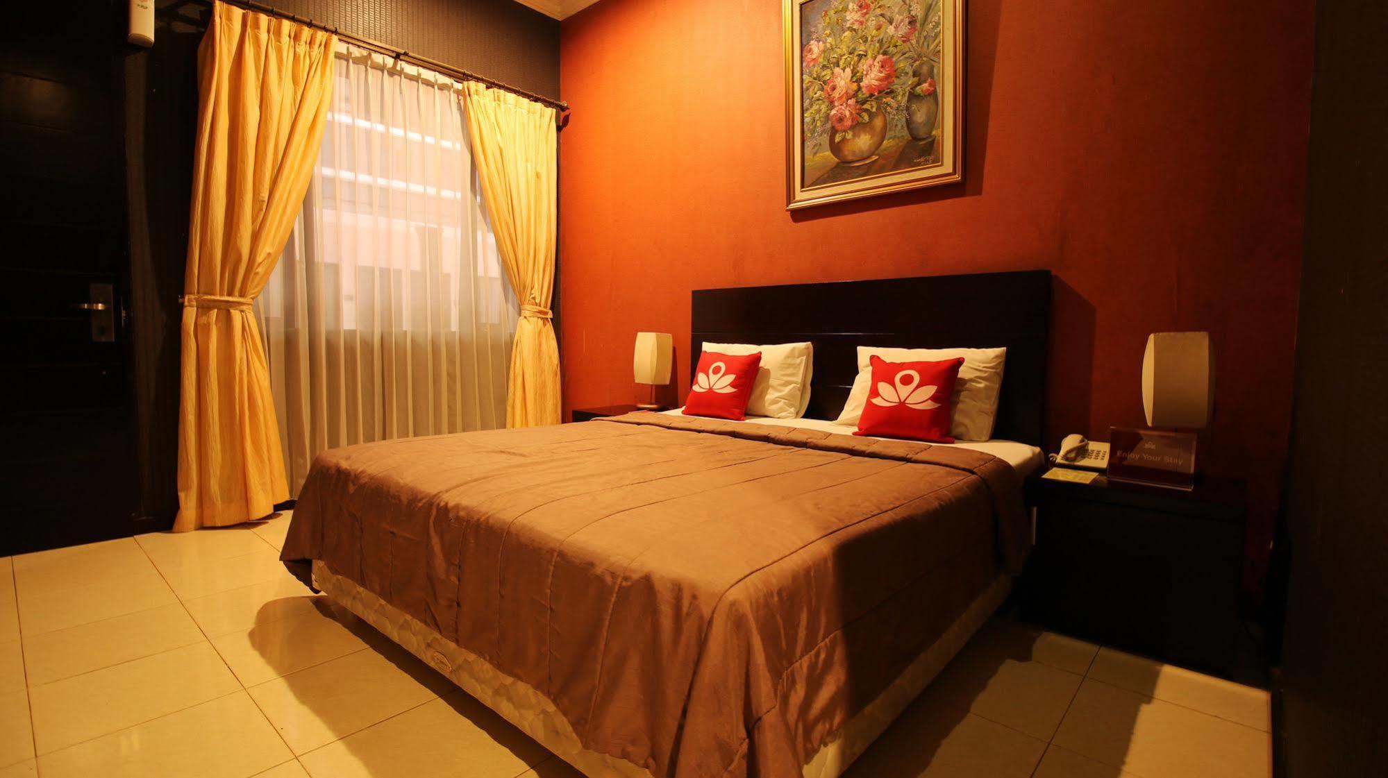 Zen Rooms Grand Hotel เล็มบัง ภายนอก รูปภาพ
