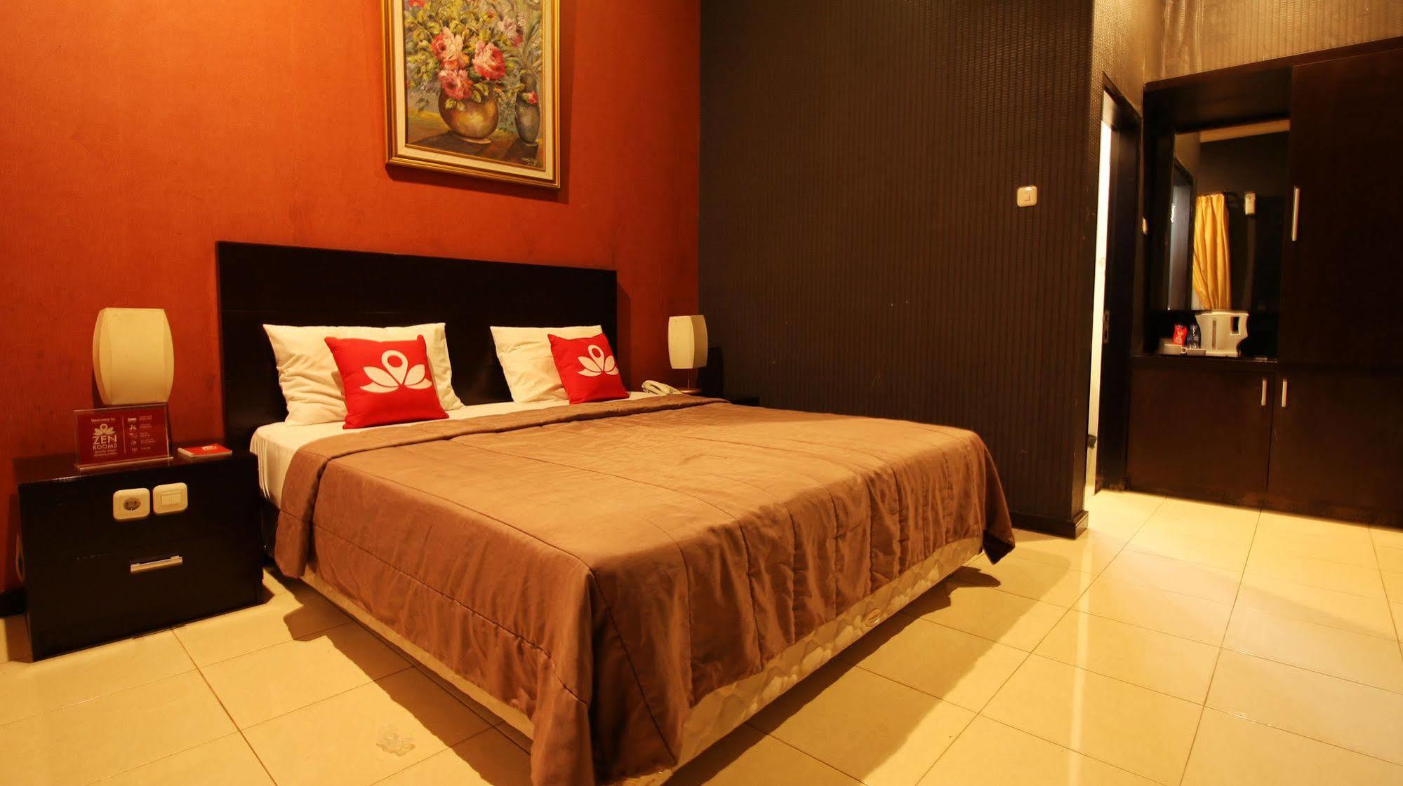 Zen Rooms Grand Hotel เล็มบัง ภายนอก รูปภาพ