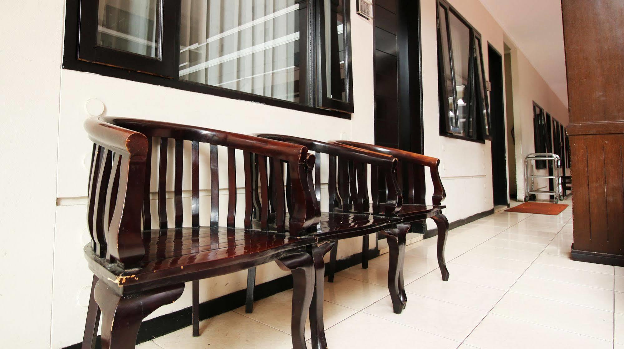 Zen Rooms Grand Hotel เล็มบัง ภายนอก รูปภาพ
